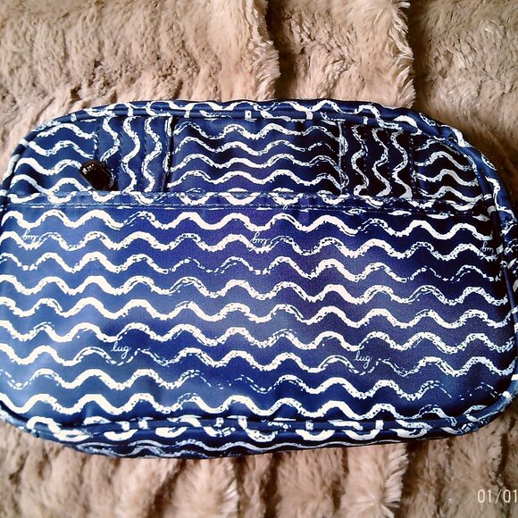 New (without tags) Lug Carousel Crossbody Convertible Handbag in Waves Navy - Picture 2 of 7